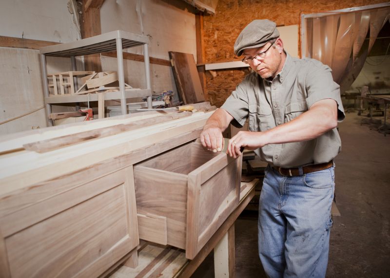 Carpenters for Custom Cabinets